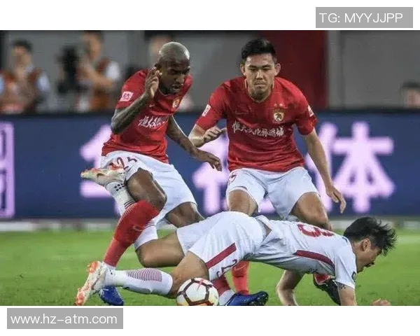 2018年恒大与重庆精彩对决回顾及赛季表现分析