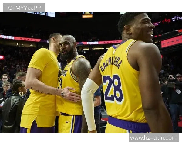 勇士双星轰下70分，轻取骑士：金州新组合的夺冠宣言