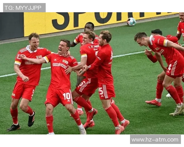 狼堡与沙尔克激战正酣德甲赛场再掀精彩对决 狼堡与沙尔克激战正酣德甲赛场再掀精彩对决