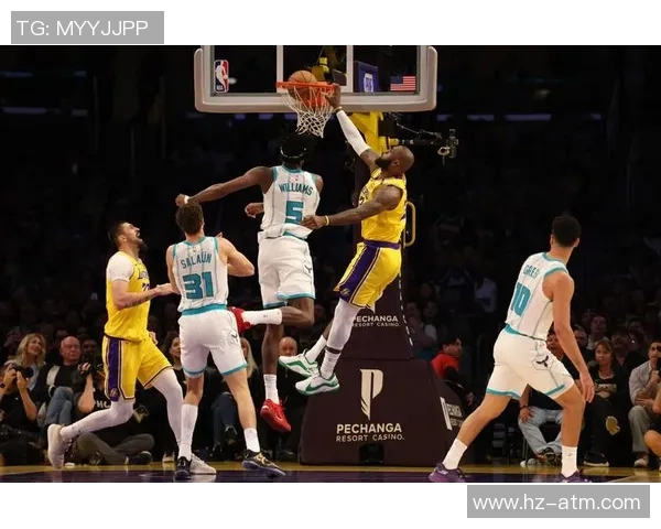 湖人对决黄蜂季后赛精彩回顾与赛场亮点分析