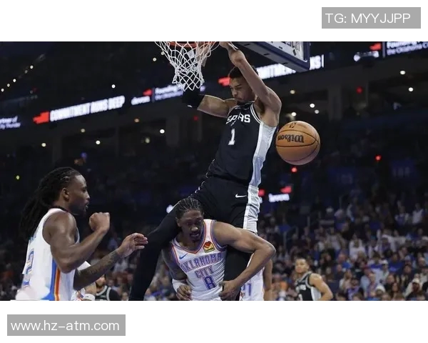 雷霆与马刺第五场激战回顾球员表现与战术分析全景展现 雷霆与马刺第五场激战回顾球员表现与战术分析全景展现